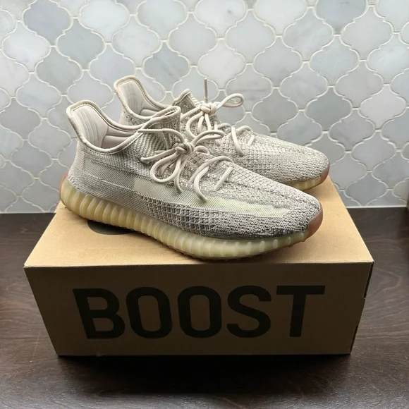 Yeezy | Shoes | Citron 35 V2 Yeezy Size 2 Worn Once With Box  display picture 3